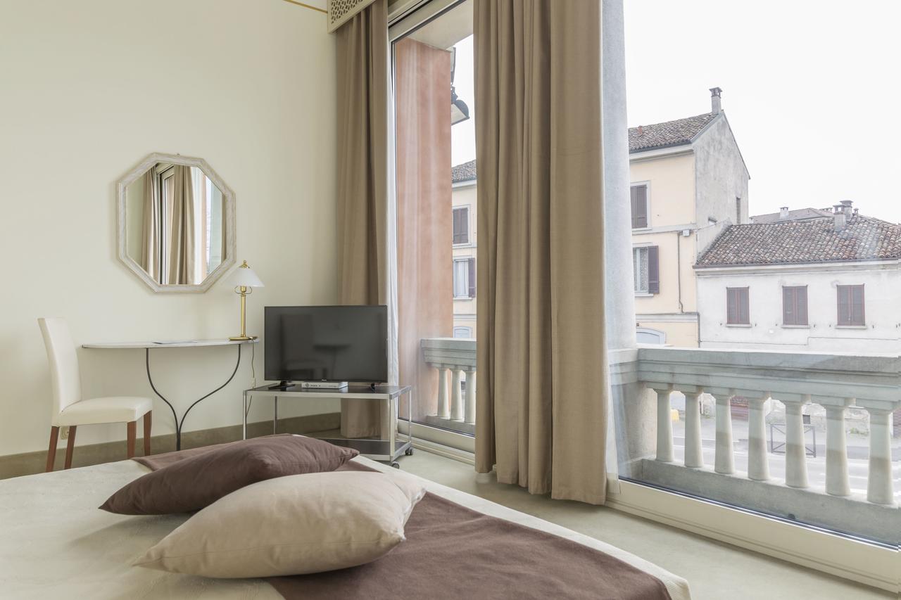 Hotel Ponte Di Rialto Crema Exteriör bild